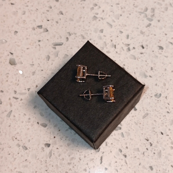 NWT! Custom 925 Sterling Silver Brilliant Yellow Sapphire Screwback Earrings - Picture 6 of 6